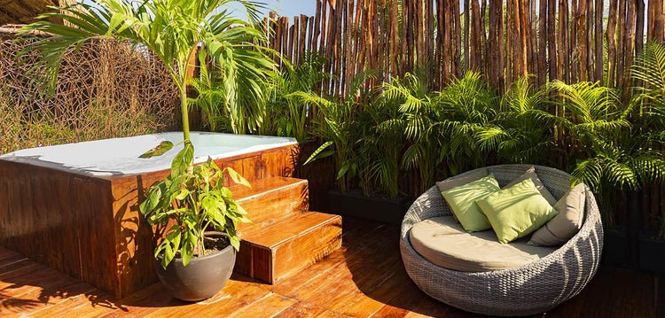 hot tub privacy ideas