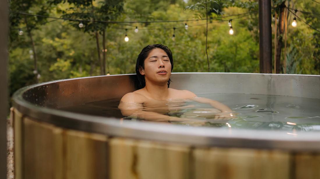 maintaining hot tub temperature