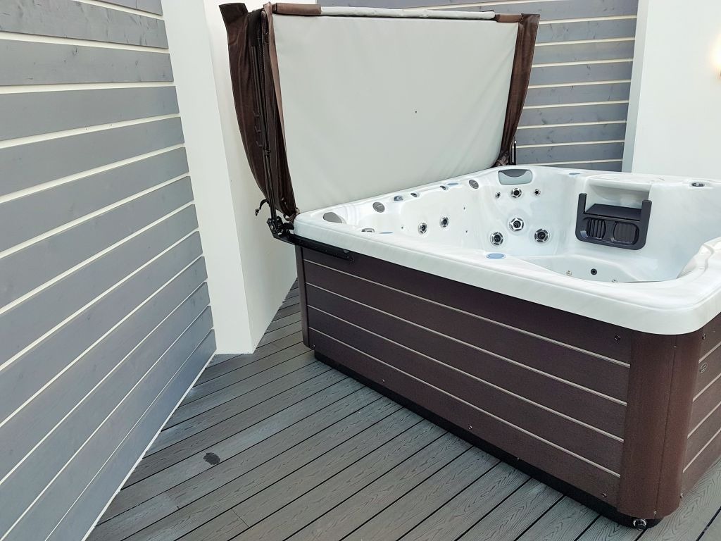 hot tub cover lift mechanism