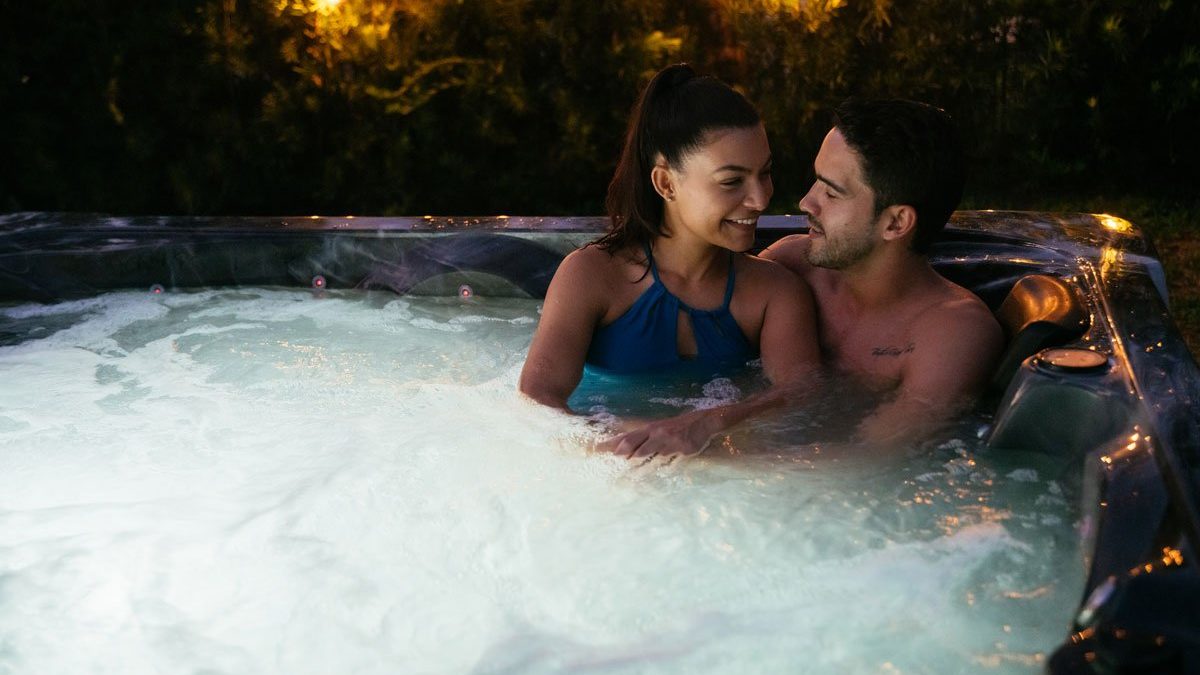 hot tub shoulder jet placement