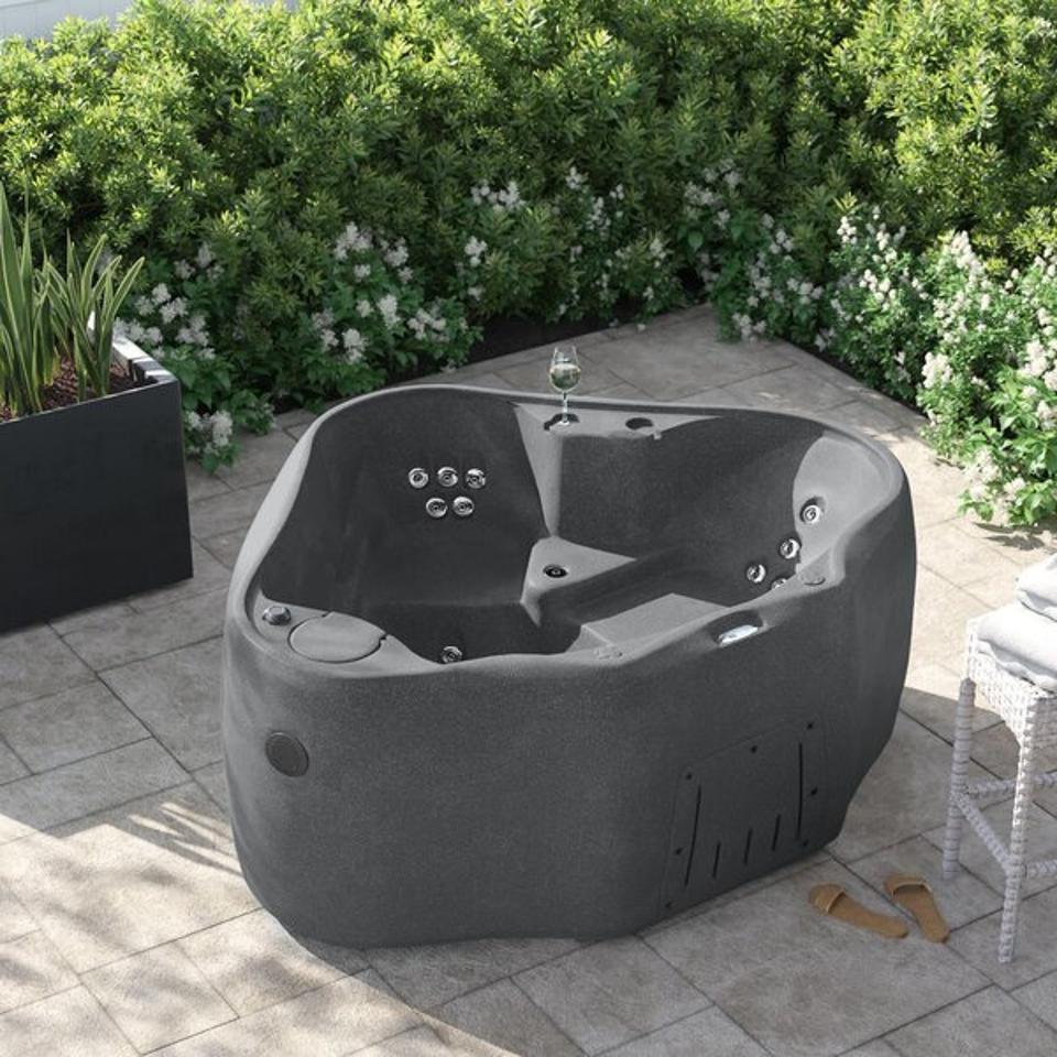 Luxurious two-person hot tub from top-rated brands